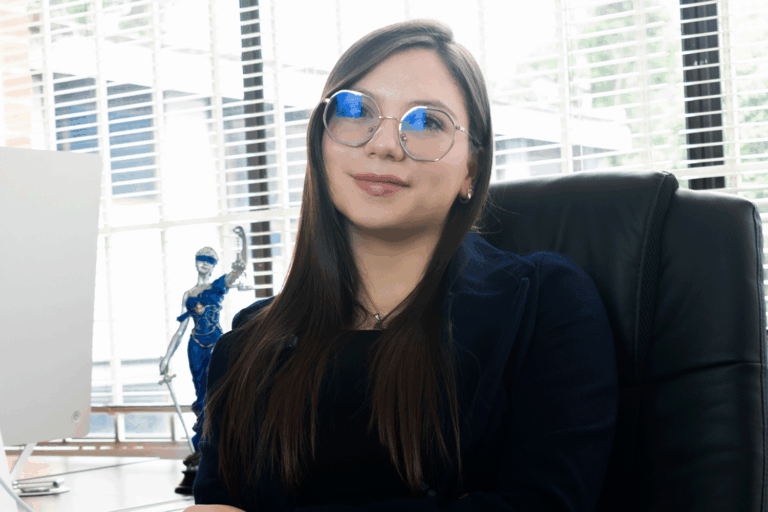 Prospectora-legal-Confedeuda Abogados Bogotá